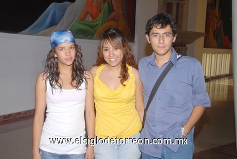 12082011  Hernández, Liz Juárez y José Luis Hernández.