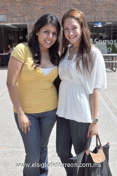 12082011  Ramos, Fátima Acuña y Gaby Valenzuela.