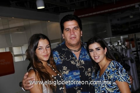 Camila Saracho, Luis Saracho y Margarita Saracho.