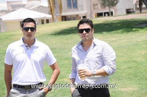 18082011  Ale y Fer.