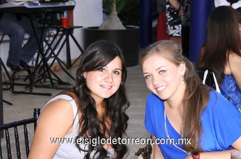23082011 y Laura.