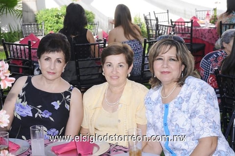 23082011 Garay y Laura de Abraham