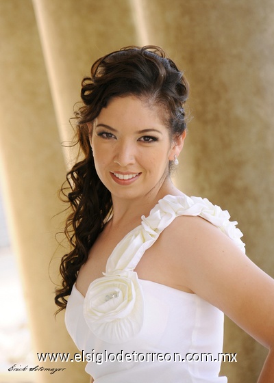 22082011 lució América Alejandra Ríos Huerta en su despedida de soltera.- Érick Sotomayor Fotografía
