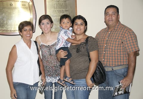 22082011  Balderas, Ivett Rubio, Ivett Balderas, Daniel Navarro y Danielito.