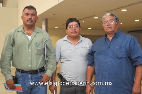 26082011  Zamora, Mario Romero y Salvador Luna.