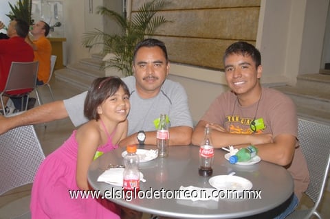 30082011  Fernández Arellano, Haydeé y Ricardo Zambrano Fernández.