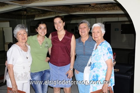 03092011 , Elvira (hija), Elvira (mamá), Elvira (abuelita) y Esther.