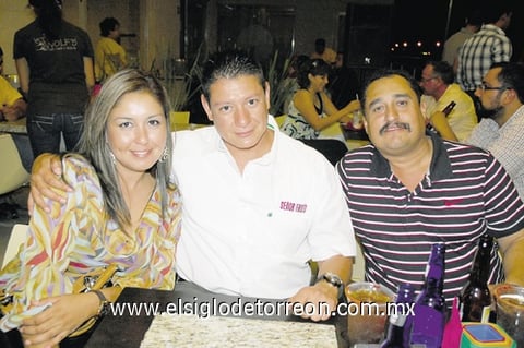 04092011 , Cynthia, Fany y Ray.
