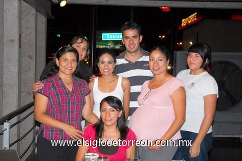 06092011  Paola, Jesús, Paola, Paty, Judith y Cecy.