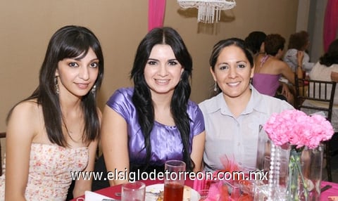 06092011 Gabriela, Laura, Marcela y Jackie.