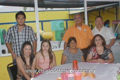 07092011 , Ricardo, Andrea, Juanita, Violeta, Francisco y Eduardo.