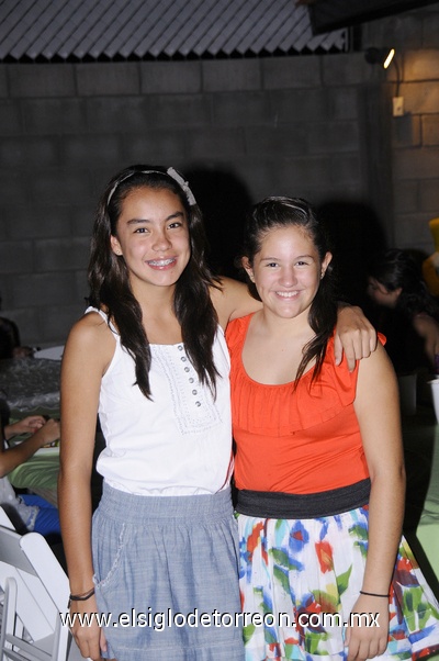 09092011  Silvia y Sabrina.