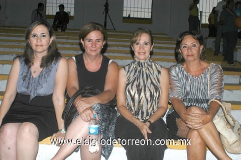 12092011 , Adelina, Yolanda, Fela y Ángeles.