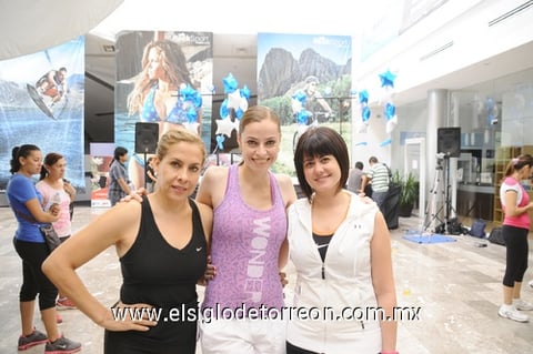 12092011  Roberta y Sofía.