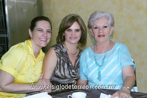 15092011  Flores, Marcela López Amor y Rosa Irma Moreno.