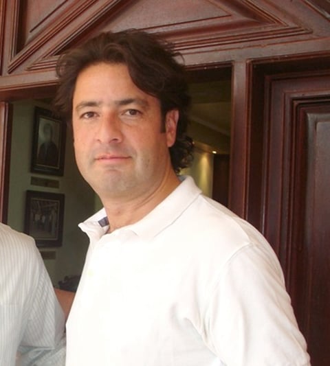 Max Fernández.