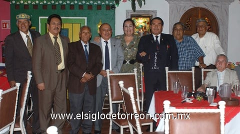 18092011   comida anual se dieron cita en conocido restaurante, Alfredo Jaime Miranda, Profr. Raúl Miranda, don Blas de Luna, Alejandro Rodríguez, Lucy Ramírez, Profr. Antonio Lozoya, Lic. Armador Nájera Limón, Eugenio Martínez y don Roberto Villarreal.