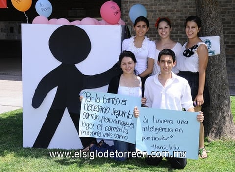 22092011  Oviedo, Miguel Leyva, Nadia Fernández, Priscila Velázquez y Lupita Aguilar.