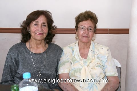 24092011  Aguilar Romero y Rita Juárez.