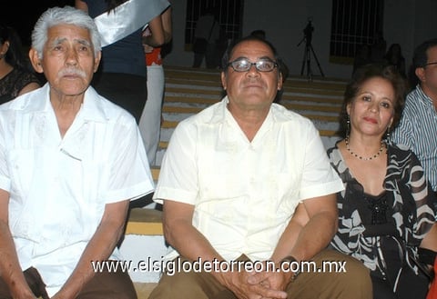 24092011  Briones, Miguel Ángel Briones y Teresa de León de Briones.