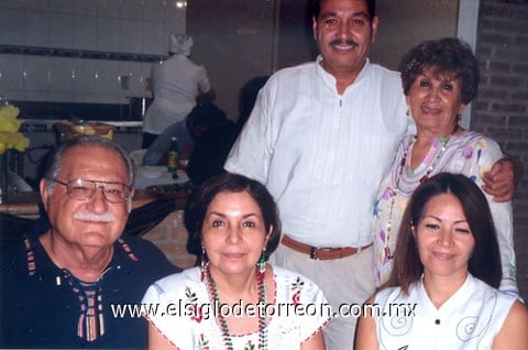 24092011  el 15 de septiembre Rubén Reyes, Emma F. de Mota, Óscar Treviño, Martha de Treviño e Irma Reyes.
