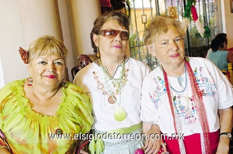24092011  reunión disfrutaron amigas del grupo de Tai Chi.
