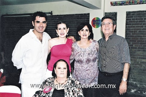 25092011 Salas de Martínez celebró sus 80 años de vida con alegre reunión organizada por Héctor y Lilia Mortera, Lilia y Daniel Sánchez.