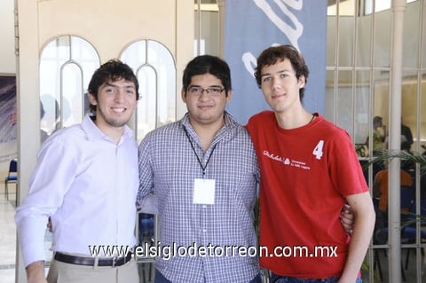 26092011  Palacios, Rogelio Figueroa y Luis García.