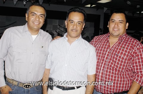 29092011  Alvarado, Jesús Martell y Tony Guerrero.