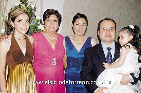 28092011 de Pérez, Antonio Pérez González y Nidia Becerril.