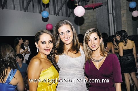 Geny, Martha y Alejandro.