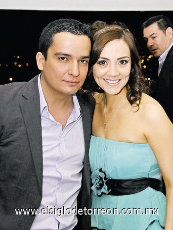 23092011 Alejandro Cisneros y Karen Plata.
