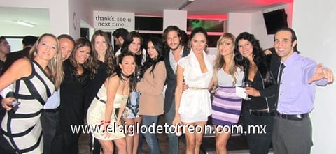 Los asistentes disfrutaron de la noche inaugural.