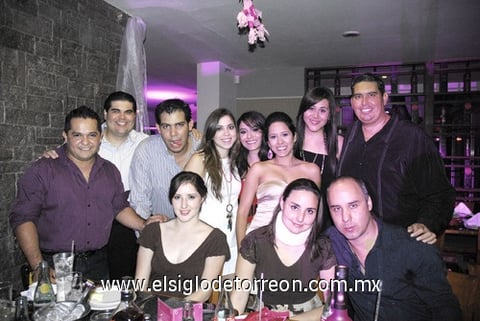 Ángel, Alex, Beto, Isabel, Marta, Isis, Flor, Javier, Valeria, Celina y Alejandro.