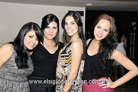 Cecy García, Lizbeth Muñoz, Magaly de la Cueva e Hilde Guzmán.