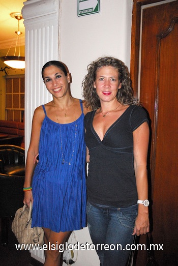 Zahy y Mónica.