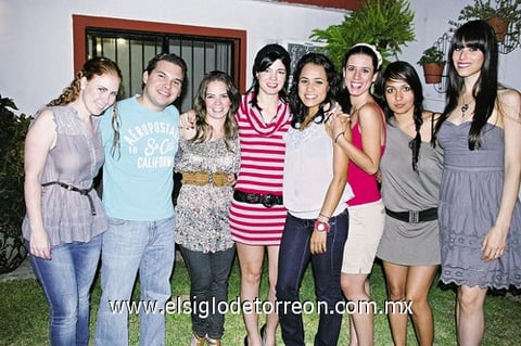 Marlene, René, Alicia, Lorena, Grisell, Daniela, Martha y Laura.