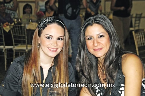 Karina de Zreik e Ivette Llaca de Gidi.
