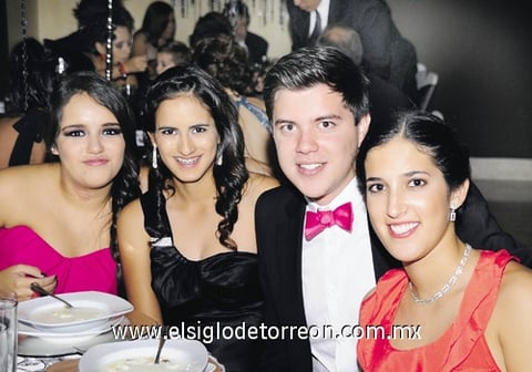 Liliana Elizondo, Marcela Cabral, Iván Aguirre y Zaide Viesca.