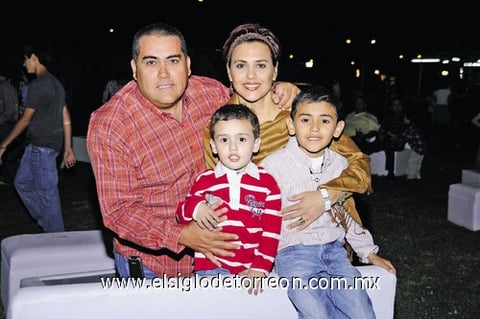 Jerson, Paty, Patricio y Jerson Sotomayor.