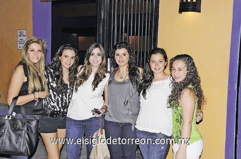 Saide, Mayte, Isabel, Cecy, Paulina y Regina.
