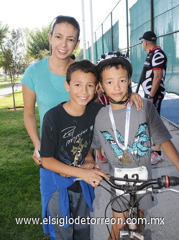 Eugenia, Franco y Roberto.