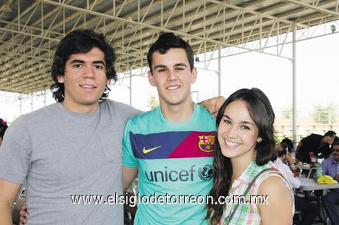 Rodrigo Meza, Gustavo Rodríguez y Karla Muñoz.