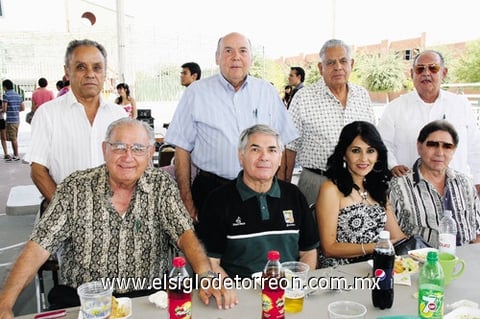 Ciro Zarzosa, Enrique Castillo, Jaime López, Jesús de la Garza, José Luis Madero, Fernando Muñoz, Vita Villarreal y Gustavo Muñoz.
