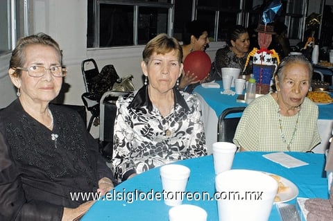 03102011  Quiñones y Lucy Valadez.
