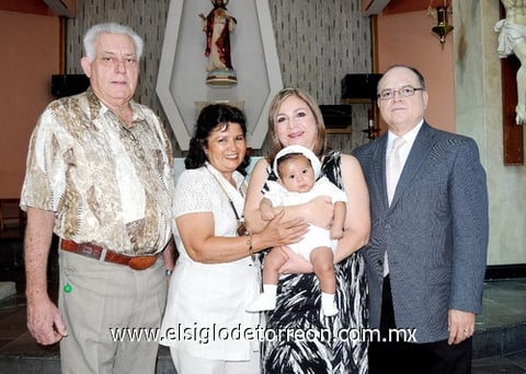 10102011  Maximiliano Muñiz Mora y sus familiares.