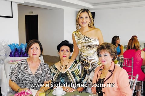 12102011  de Zúñiga, Ángeles de García, Emma de Ponce e Isamary Montelongo.