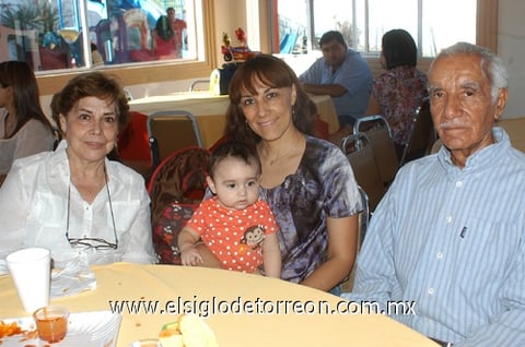 13102011 , Elizabeth, Nadia y Lupita.