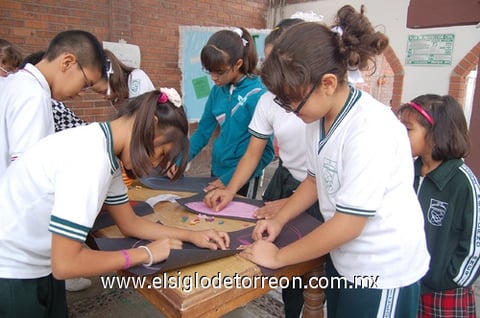 16102011  de la Peña durante la clase impartida a sus alumnos.