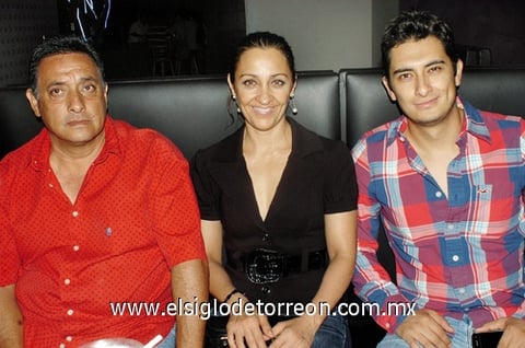 16102011  Betancourt, Mercedes García y Eduardo.